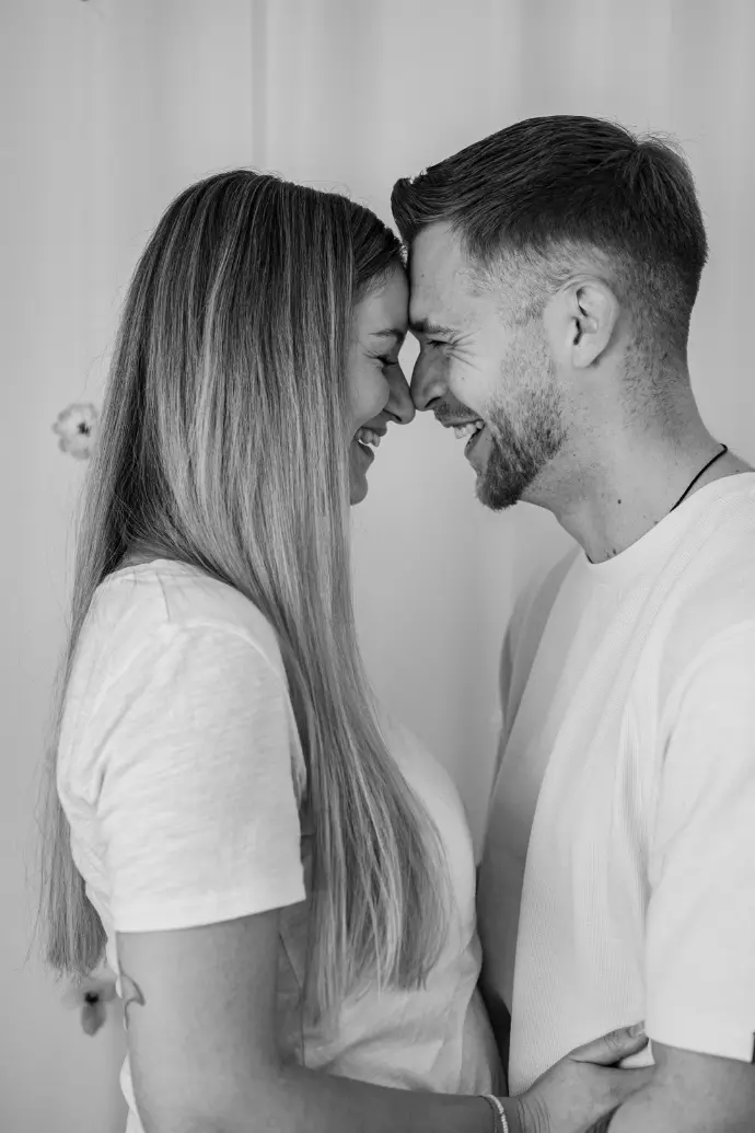 Fotograf Haßfurt Paarfotografie Hochzeitsfotograf Haßfurt Schweinfurt Bamberg Coburg Familienfotografin Haßfurt Knetzgau Zeil am Main Ebern Ramone Eller Fotografie mona.fotografiert 